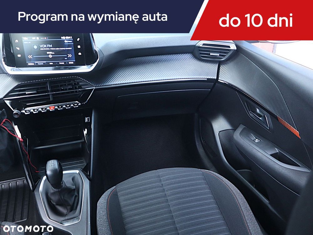 Peugeot 208 - 10