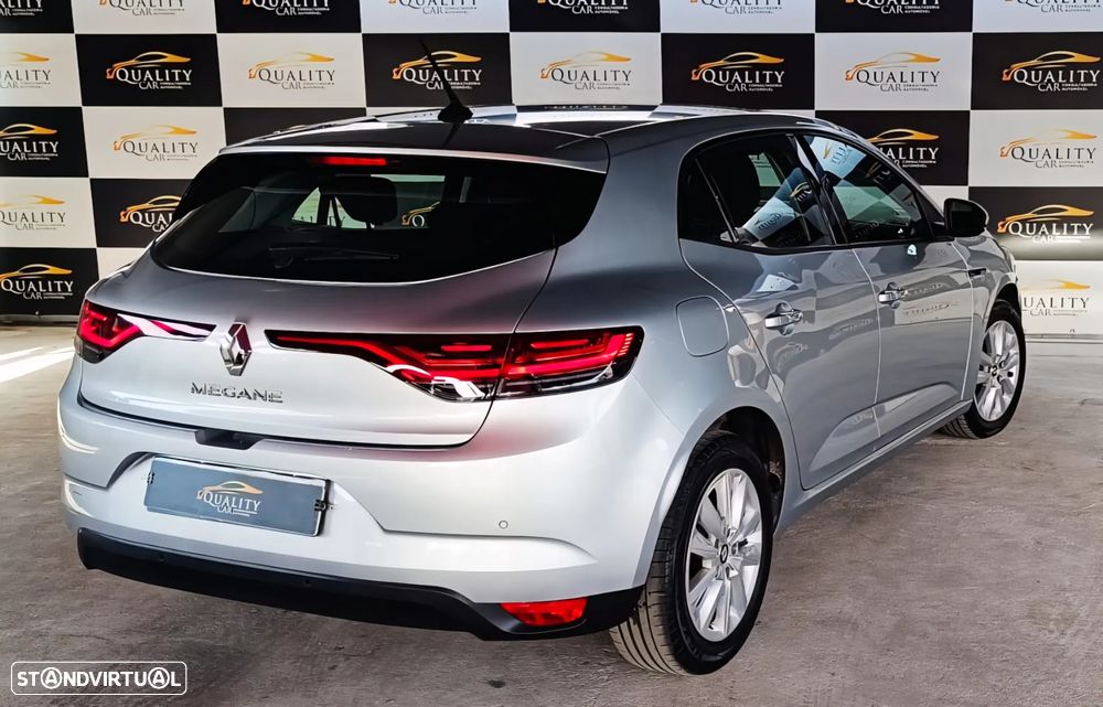 Renault Mégane 1.5 Blue dCi Intens - 11