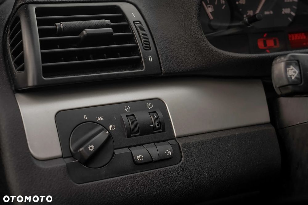 BMW Seria 3 325 Ci Edition Exclusive - 19