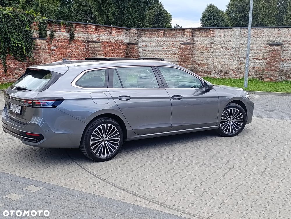 Volkswagen Passat 2024 photo 5
