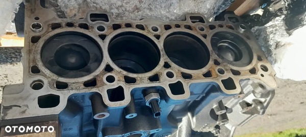 RENAULT TRAFIC III 1.6 BITURBO SILNIK BLOK SILNIKA WAŁ KORBOWY