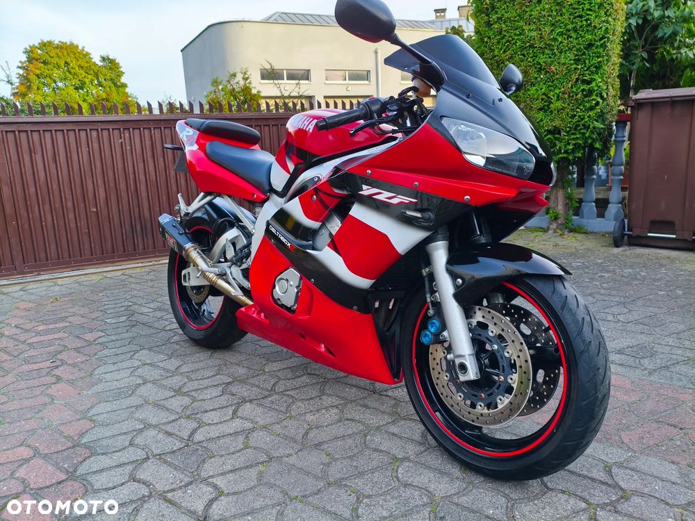 Yamaha R6 - 10