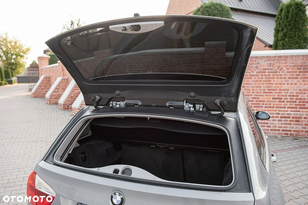 BMW Seria 3 318i Edition Exclusive - 24