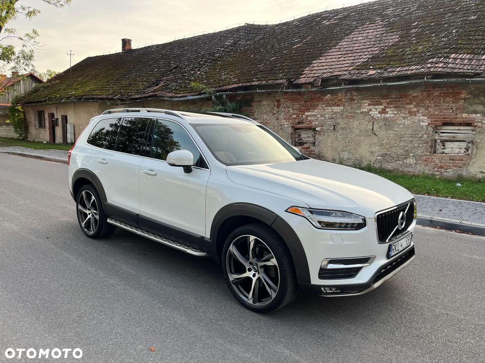 Volvo XC 90 - 1