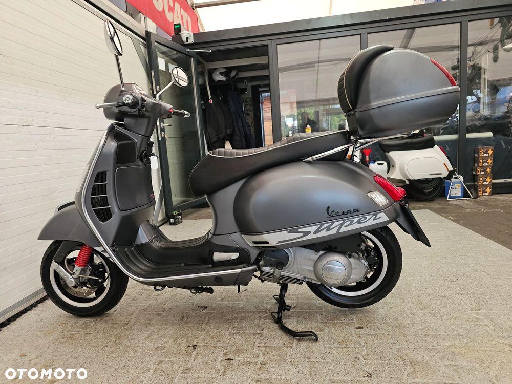 Piaggio Vespa - 21
