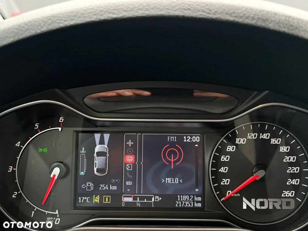 Ford S-Max 2.0 TDCi DPF Titanium - 24