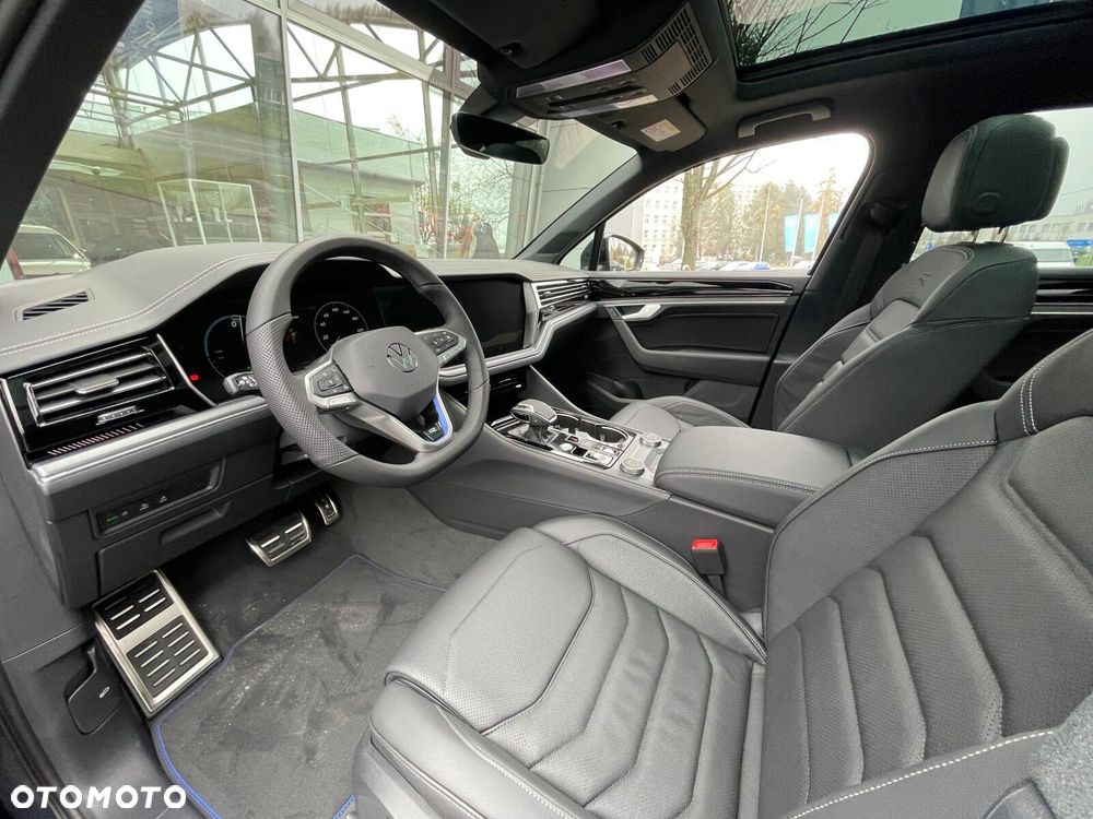 Volkswagen Touareg - 13