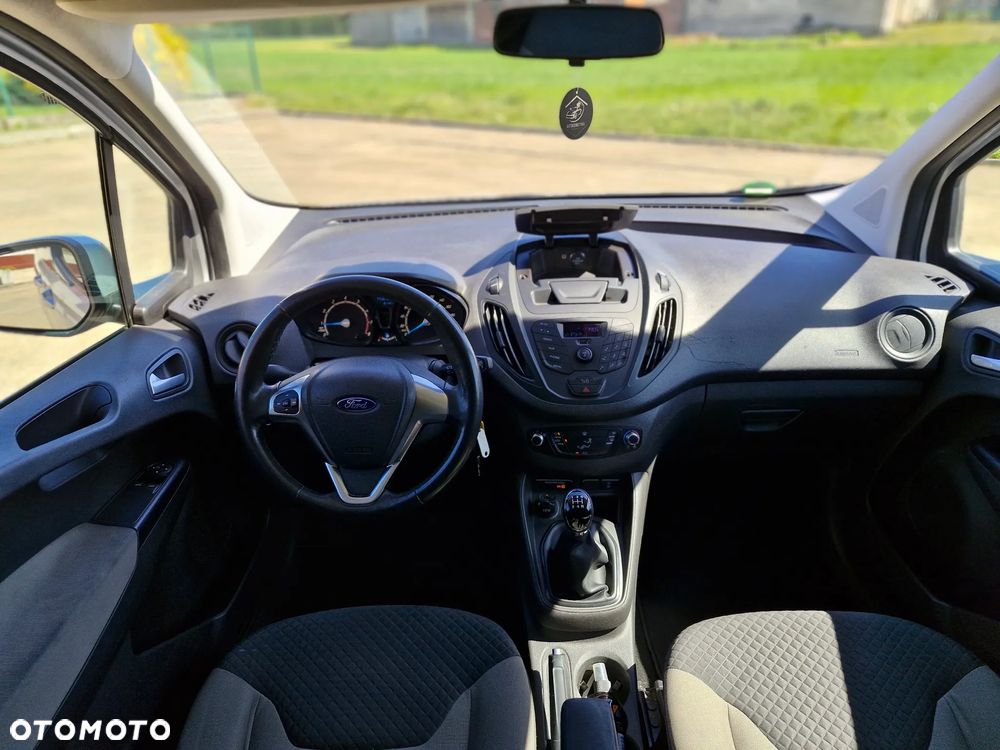 Ford Transit Courier Trend - 17