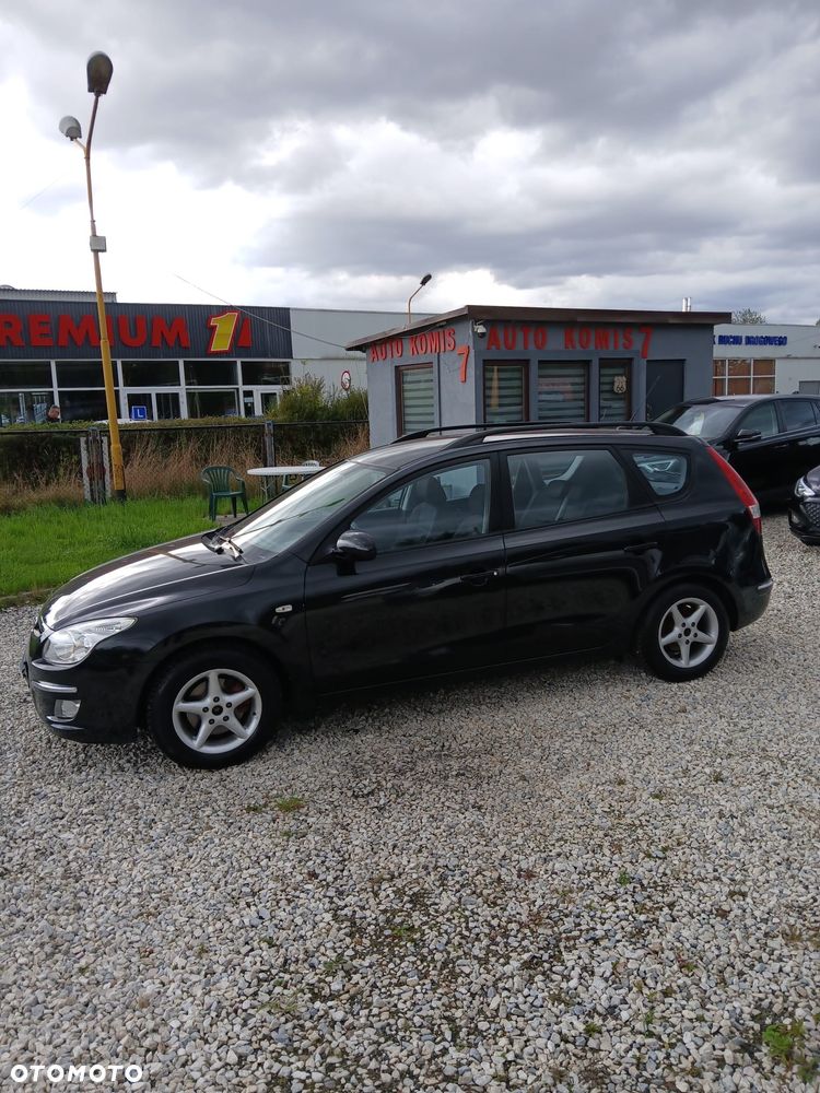 Hyundai i30 1.6 CRDI Comfort - 3