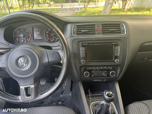 Volkswagen Jetta 1.6 TDI DPF Comfortline - 17