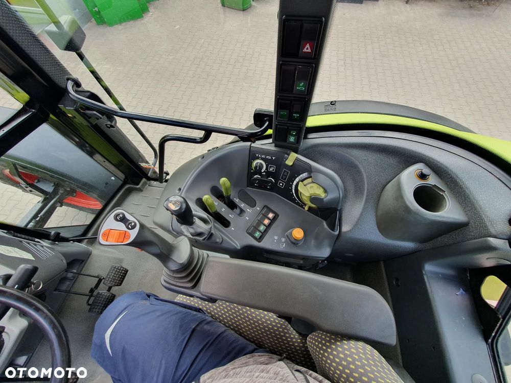 Claas Arion 430 - 12