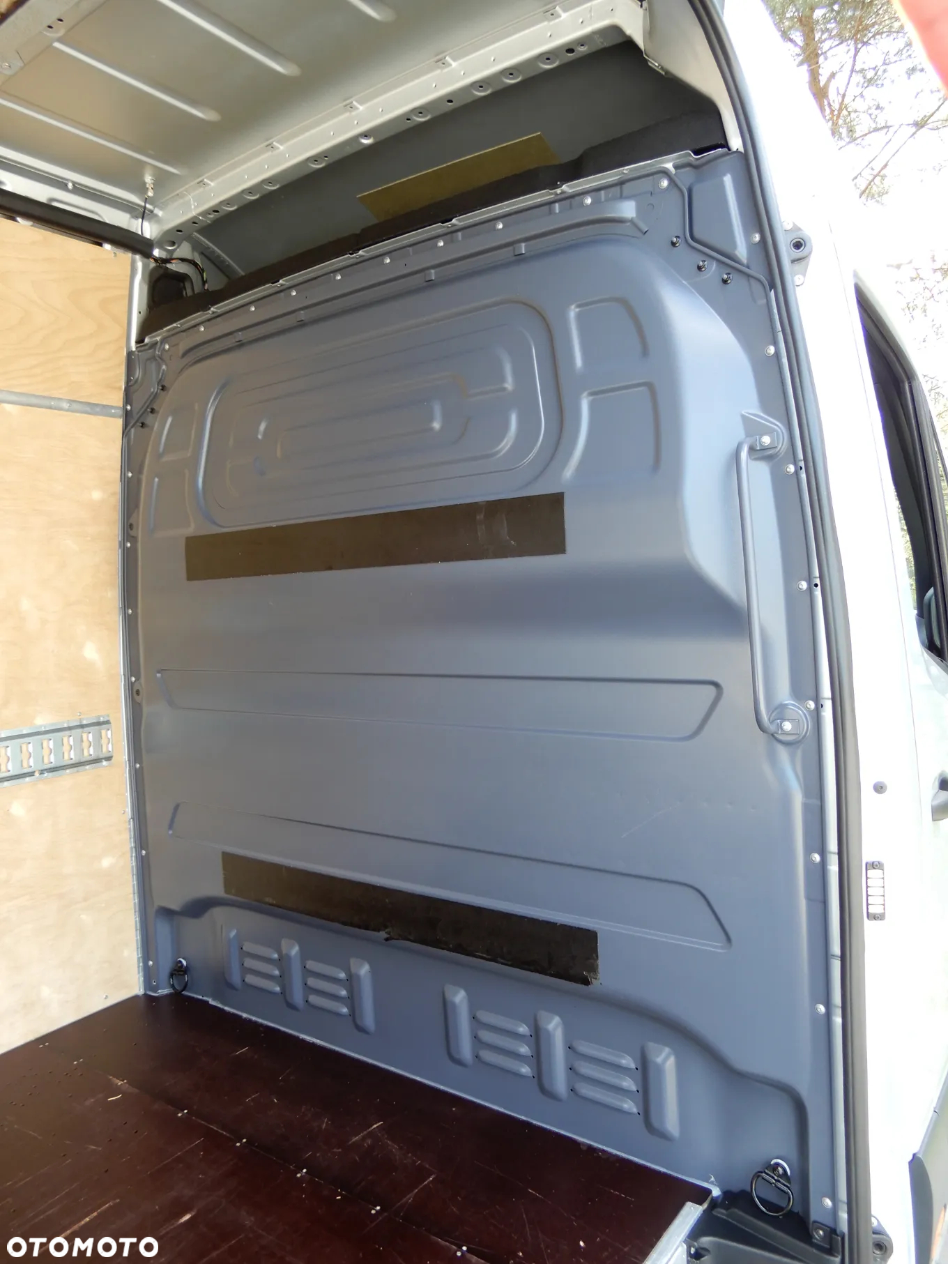 Mercedes-Benz Sprinter 319 CDI V6 3.0 CDI 190 KM 7G-Tronic Plus LONG Max 907 Furgon Blaszak Rozstaw Osi 4325 mm Full Opcja Stan Jak Nowy - 19