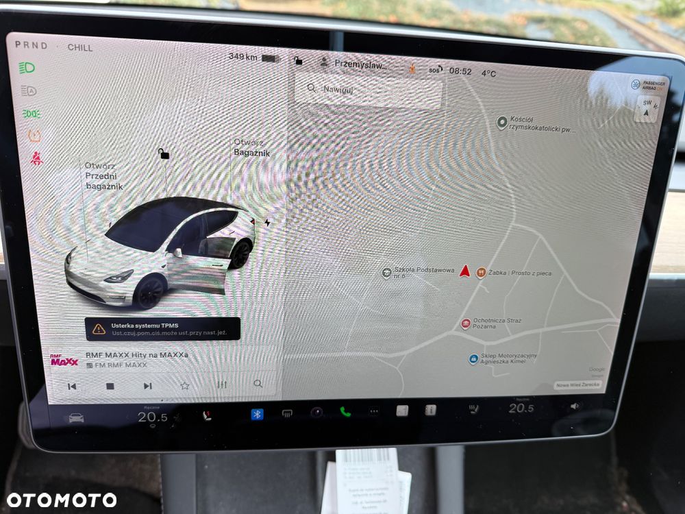 Tesla Model Y Long Range AWD - 22