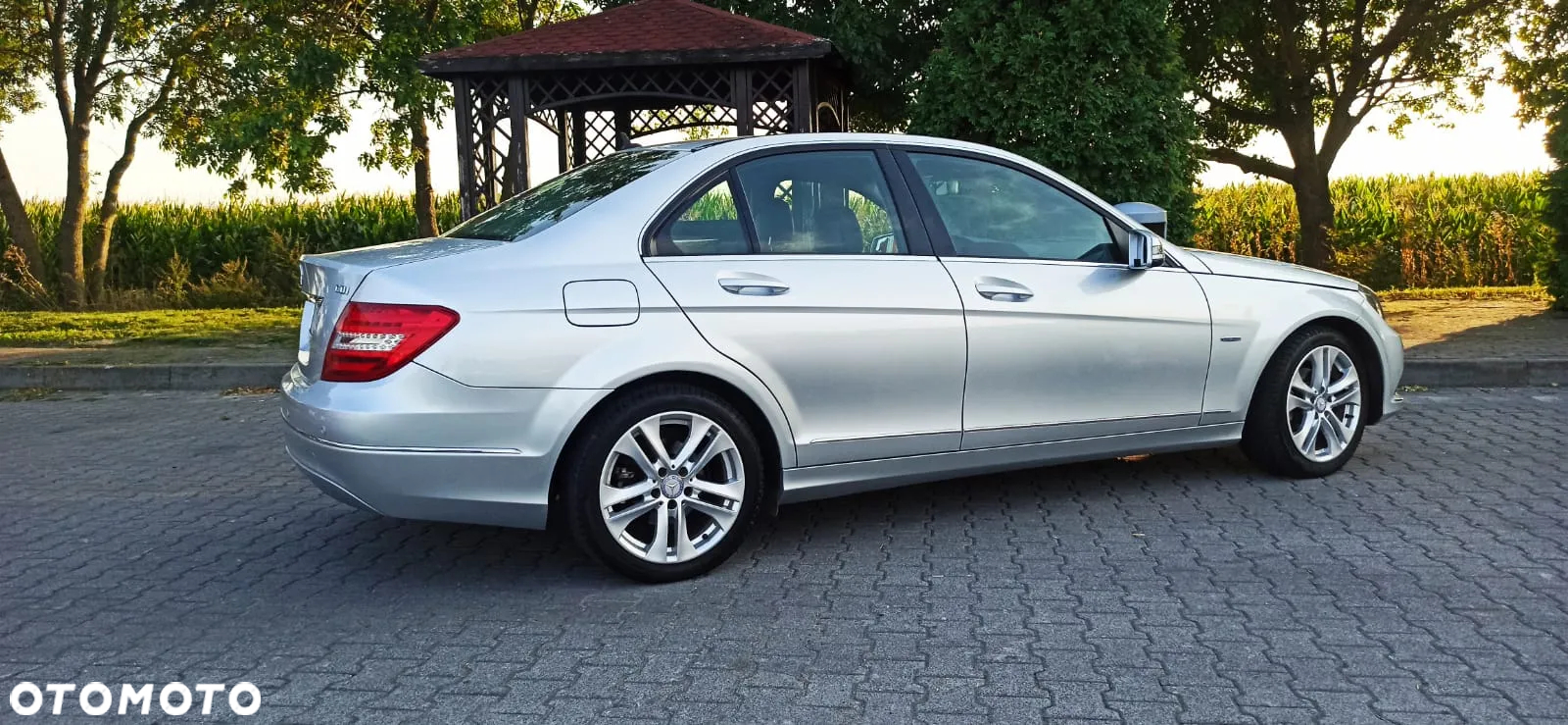 Mercedes-Benz Klasa C 180 T CDI DPF (BlueEFFICIENCY) Avantgarde - 11