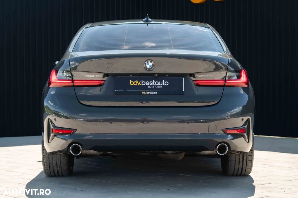 BMW Seria 3 320d xDrive Aut. Sport Line - 11