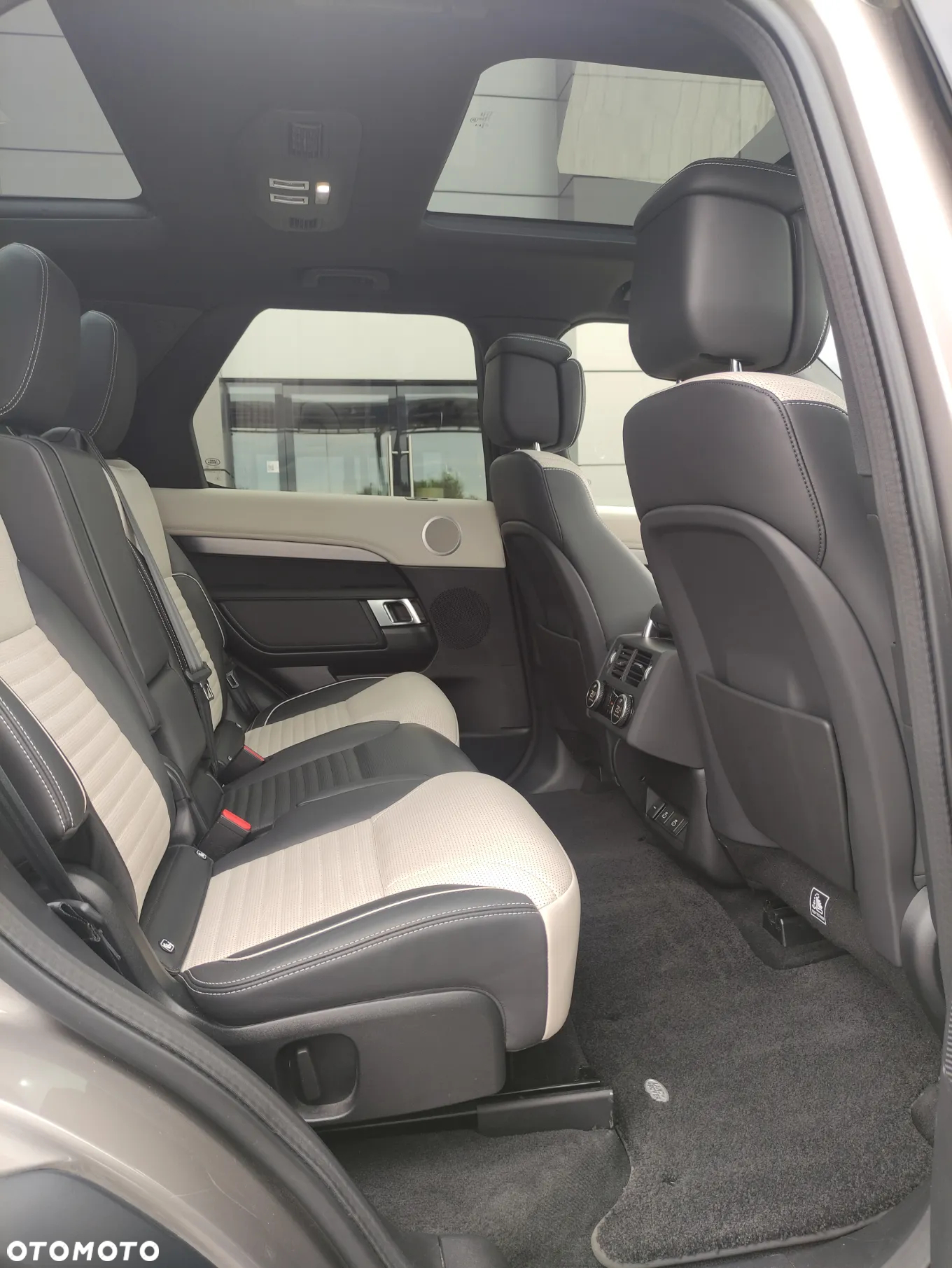 Land Rover Discovery - 22