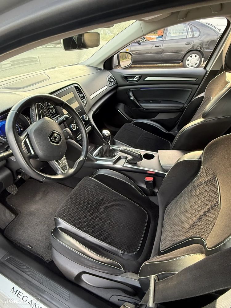 Renault Mégane 1.5 dCi Intens - 5