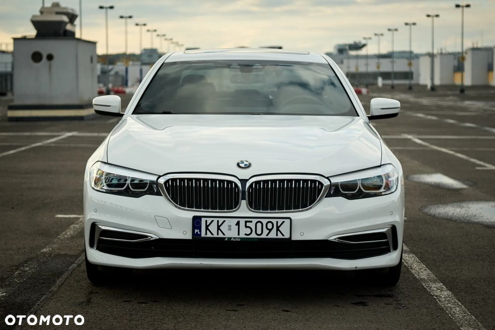 BMW Seria 5 540i Luxury Line - 7
