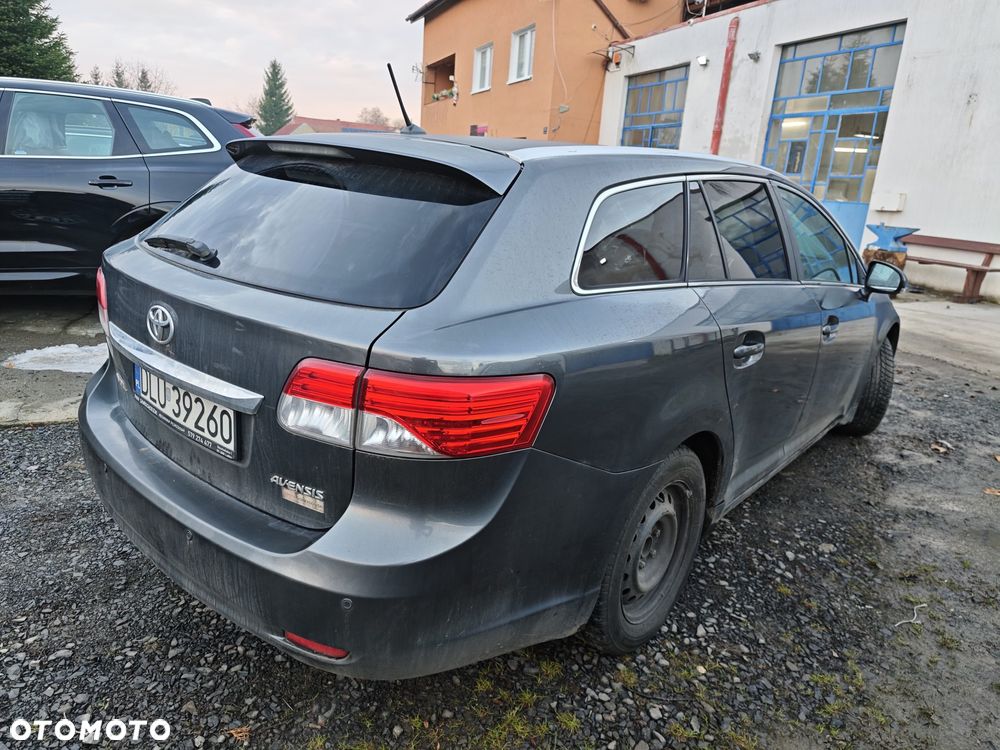 Toyota Avensis 1.8 Premium MS - 5