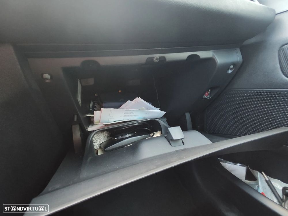 Peugeot 208 1.4 HDi Active - 18