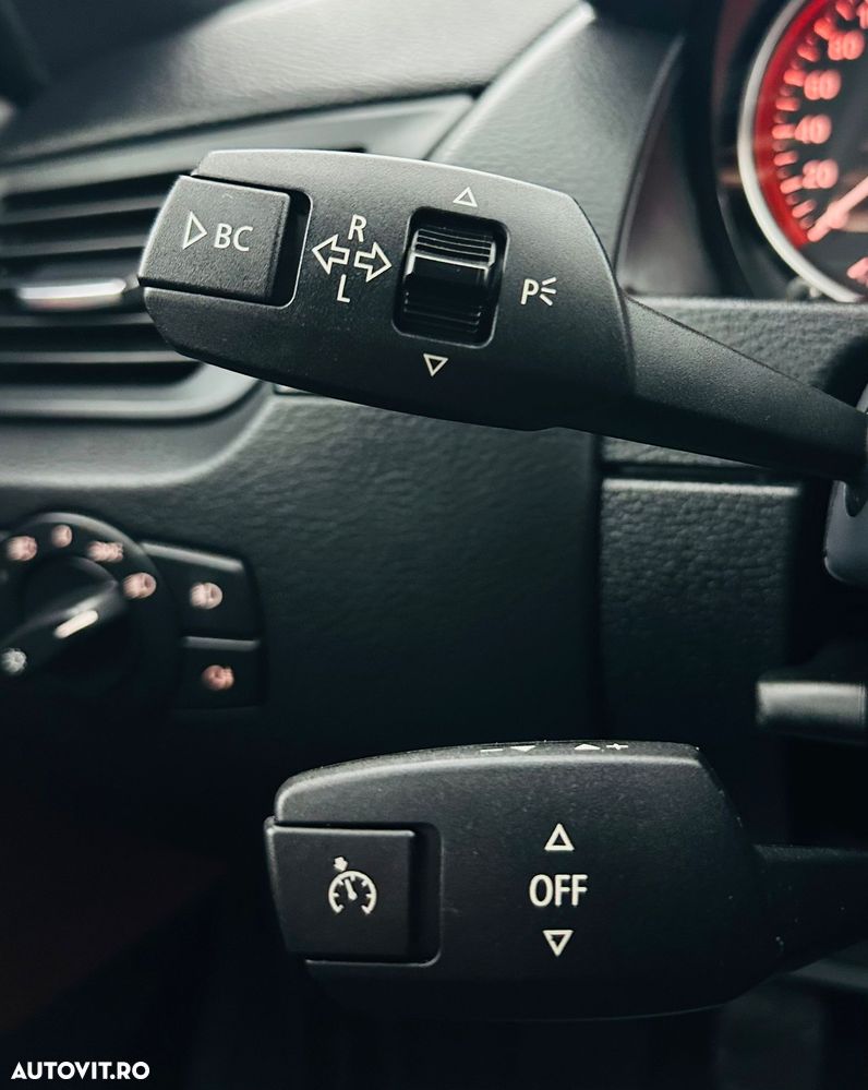 BMW X1 sDrive18d Sport Line - 26