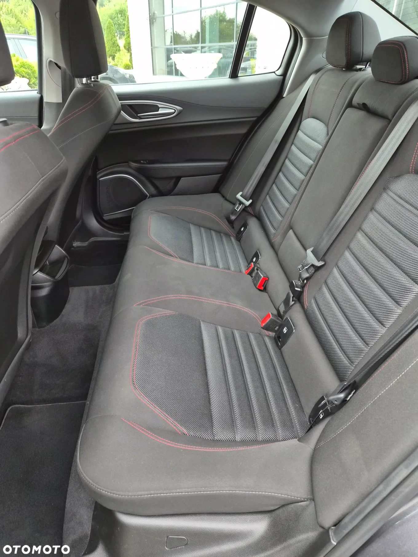 Alfa Romeo Giulia 2.0 Turbo Business - 16