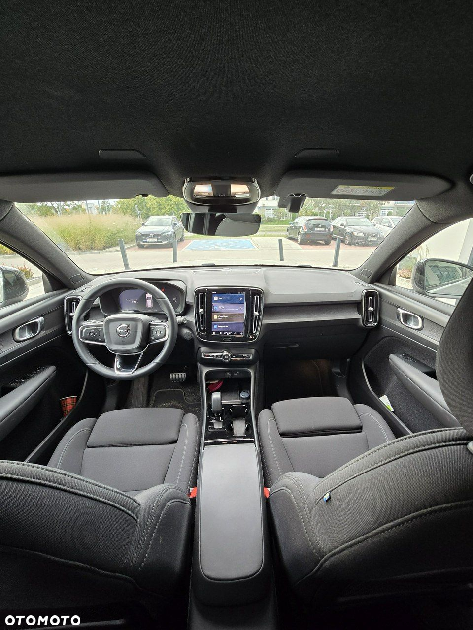 Volvo XC 40 - 25