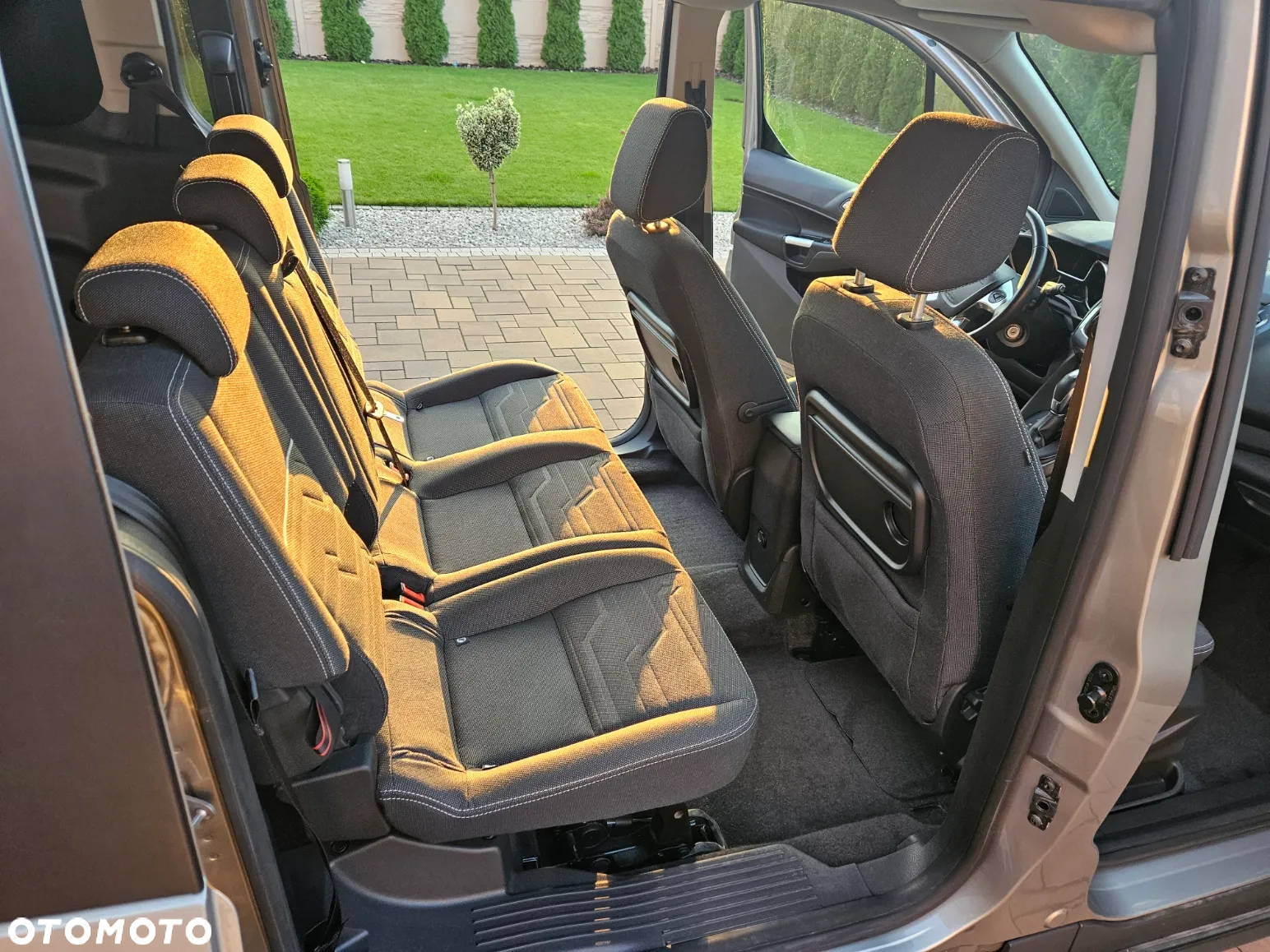 Ford Tourneo Connect Gr 1.5 TDCi Titanium PowerShift - 17