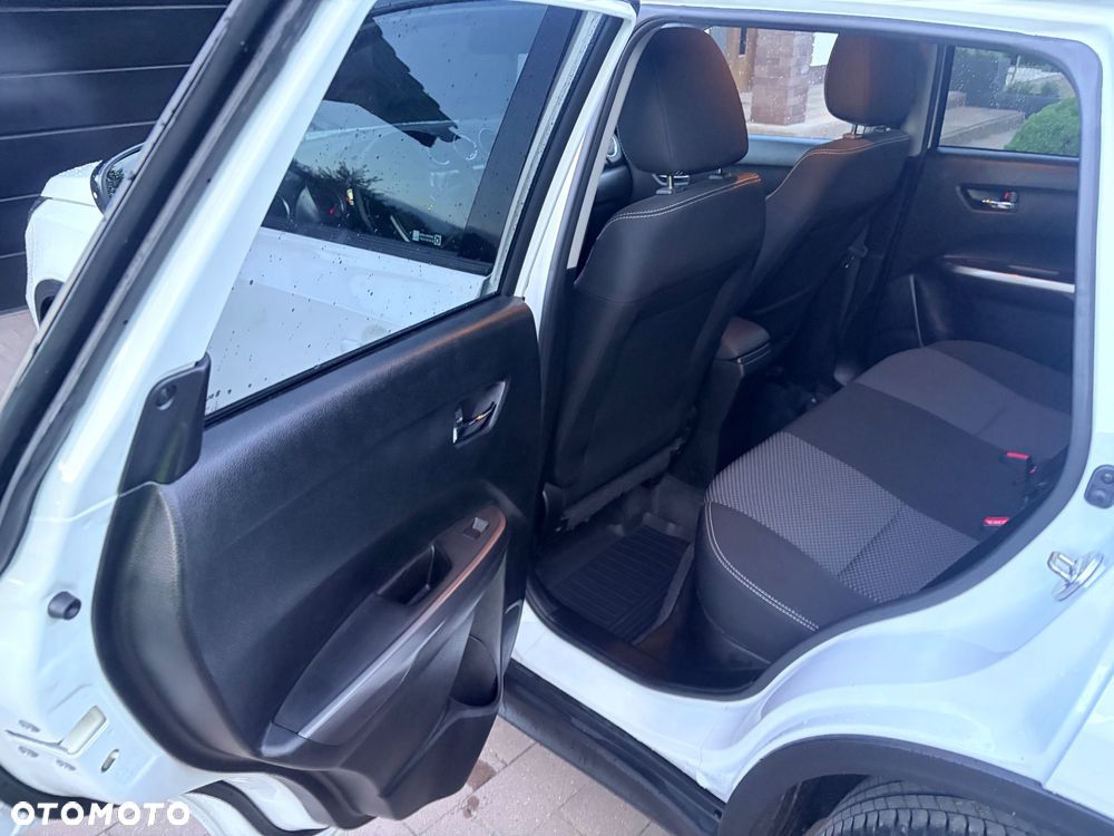 Suzuki Vitara - 12