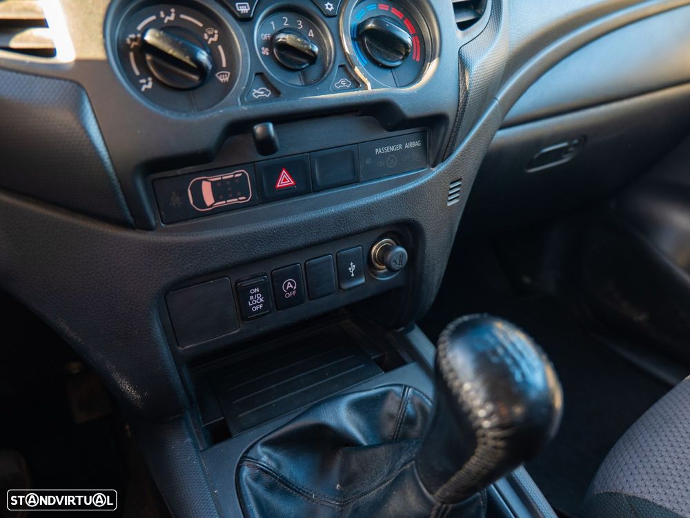 Mitsubishi L200 2.3 DI-D CD Invite 4WD - 18