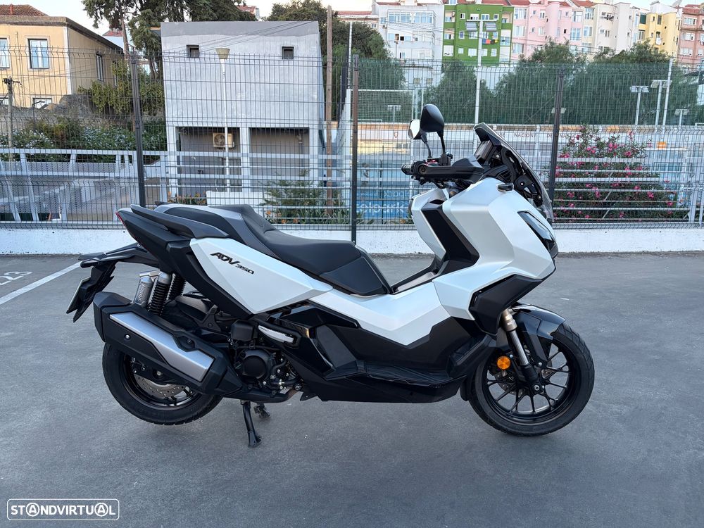 Honda ADV - 1