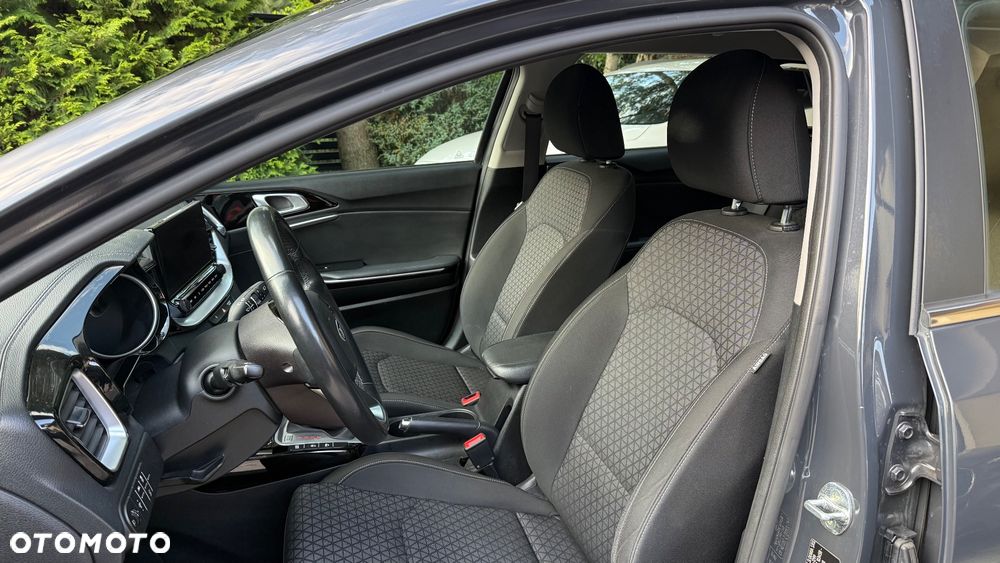 Kia Ceed 1.6 CRDi Eco-Dynamics+ (48V Mild-Hybrid) DCT7 Spirit - 27