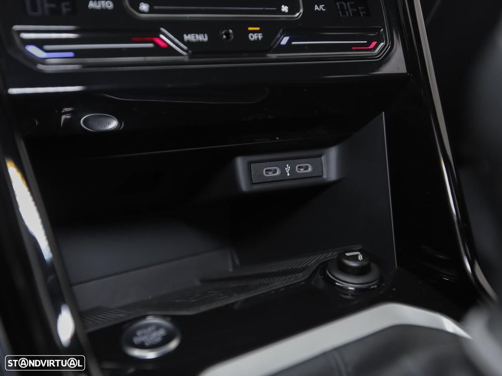 VW T-Roc 1.5 TSI R-Line DSG - 26