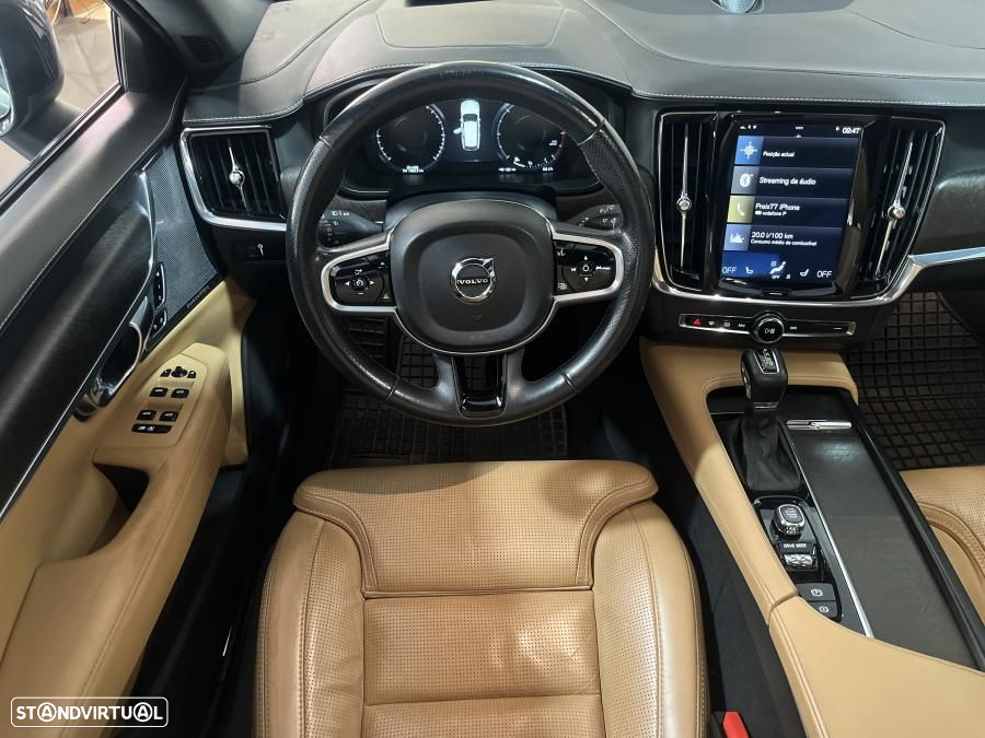 Volvo V90 Cross Country 2.0 D4 Plus AWD Geartronic - 31