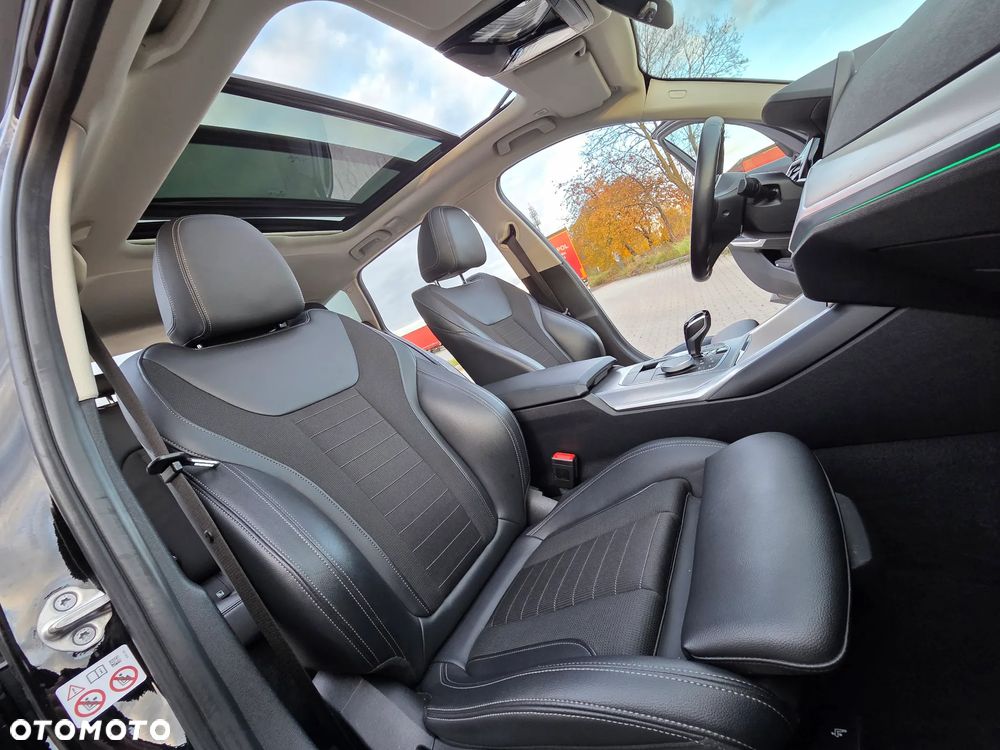 BMW Seria 3 320d Luxury Line sport - 32