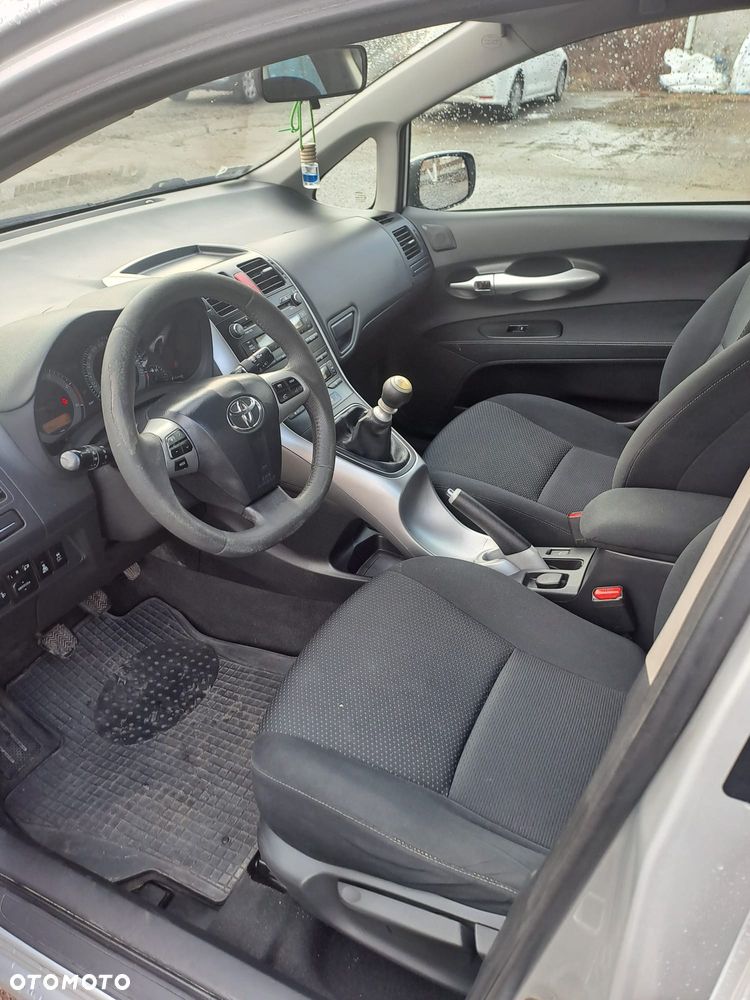 Toyota Auris 2.0 D-4D 2010 - 7