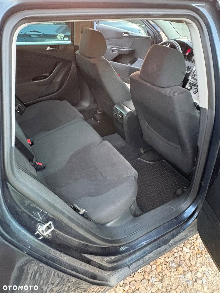 Volkswagen Passat 1.9 TDI Comfortline - 11