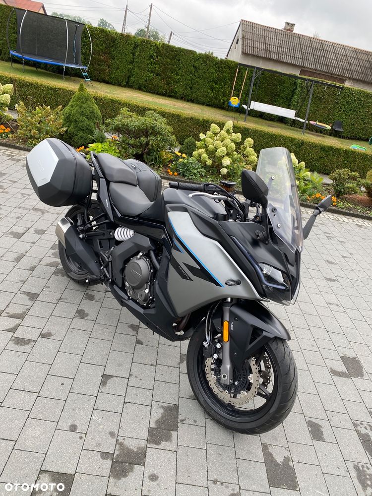 CFMoto 650 MT - 4