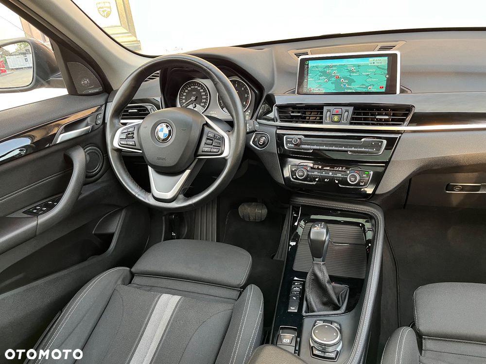 BMW X1 xDrive25d Sport Line - 9