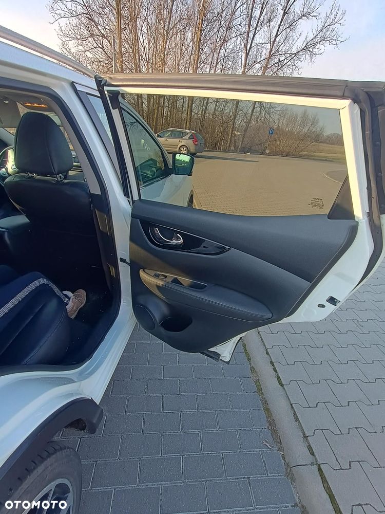Nissan Qashqai 1.6 DCi Xtronic TEKNA - 10
