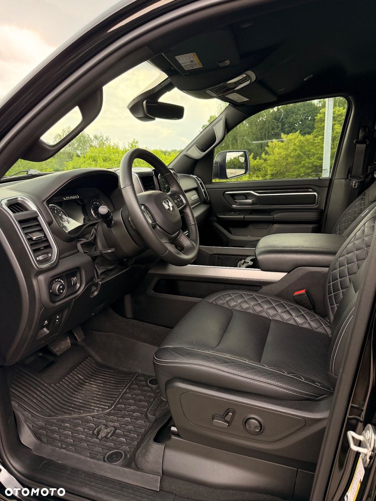 Dodge RAM 5.7 4x4 - 18