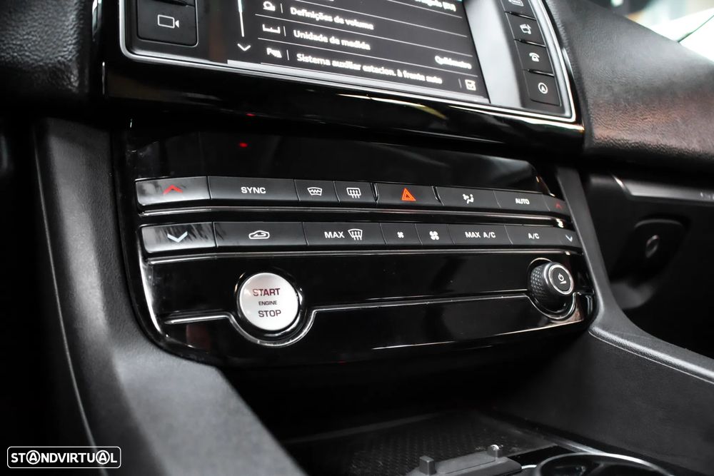 Jaguar F-Pace 20d Aut. Prestige - 20
