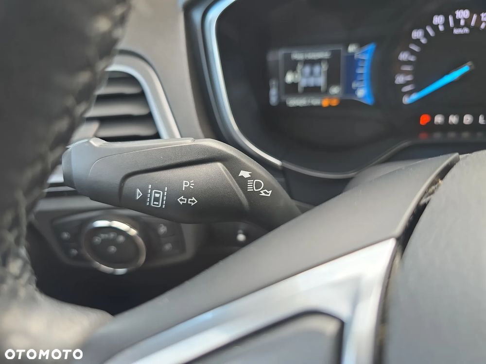 Ford Mondeo 2.0 Hybrid Titanium - 24
