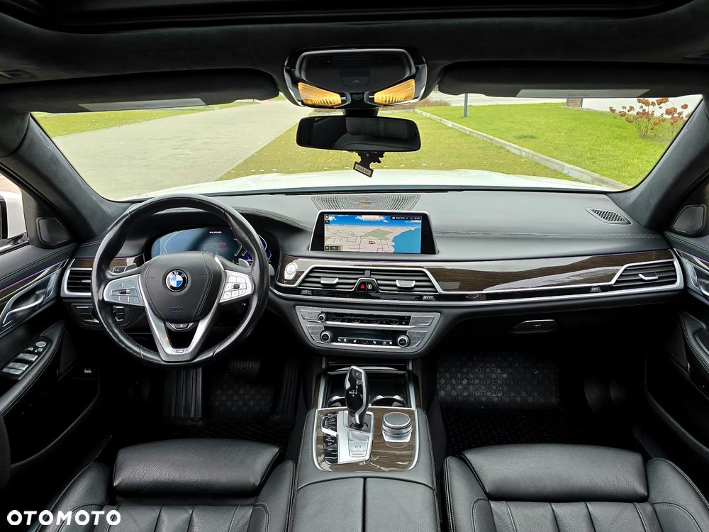 BMW Seria 7 740Li xDrive - 16