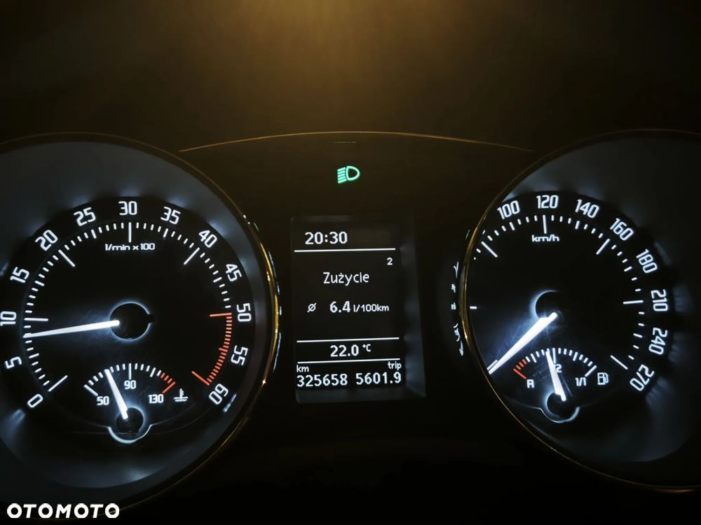 Skoda Superb 2.0 TDI Elegance - 9