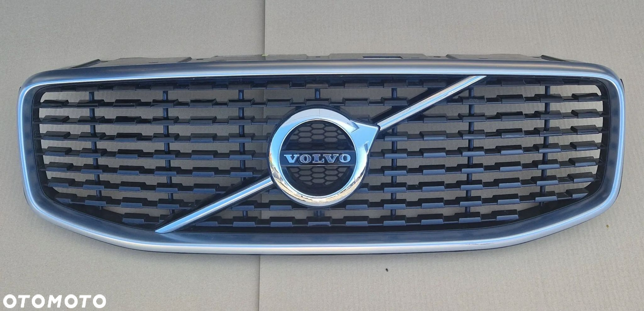 GRILL ATRAPA VOLVO XC60 II R-DESIGN 17- ORYGINAŁ IDEALNA - 2