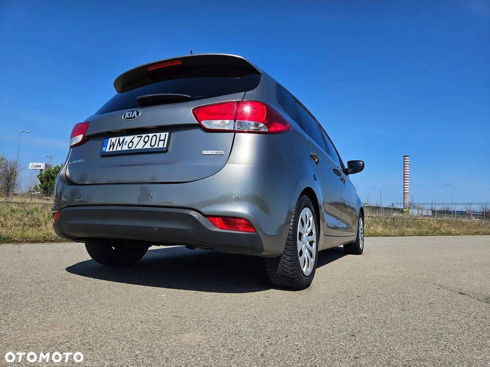 Kia Carens 1.7 CRDi M - 9