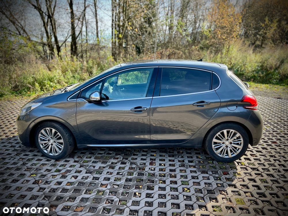 Peugeot 208 - 2