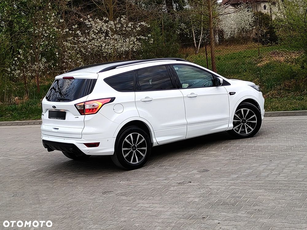 Ford Kuga 2.0 TDCi 4x4 ST-Line - 14