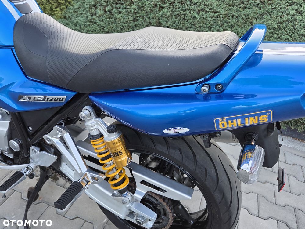 Yamaha XJR - 35